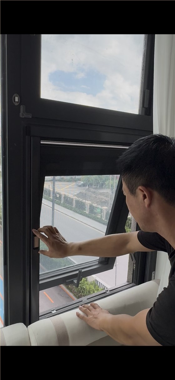 下悬窗 下悬窗